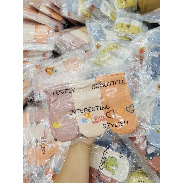 Sét 3 đôi tất nỉ chống trượt cao cấp Lovely cho bé yêu