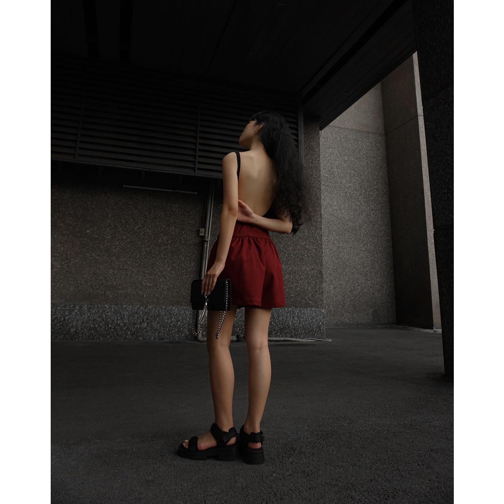 Quần short nhung eo corset, là min - RED CORSET SHORTS