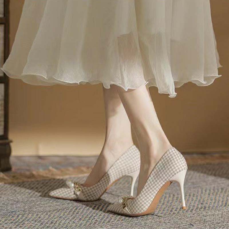 Giày Cao Gót Mũi Nhọn Đính Ngọc Trai Thời Trang Dành Cho Nữ