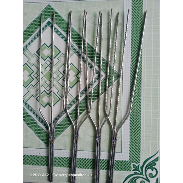 Chỉa 3 mũi bằng inox cọng 201 100%