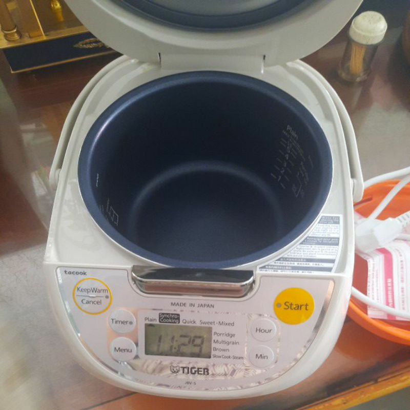 Thanh lý nồi Tiger /NO.JBV-S10V chính hãng.