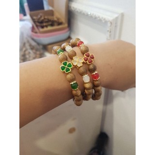 Vòng tay trầm hương 8 ly mix cỏ bốn lá may mắn