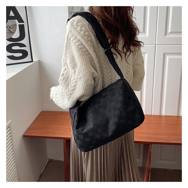 Túi xách JASMIN NOIR đeo vai hình gối thiết kế đơn giản thời trang dành cho nữ