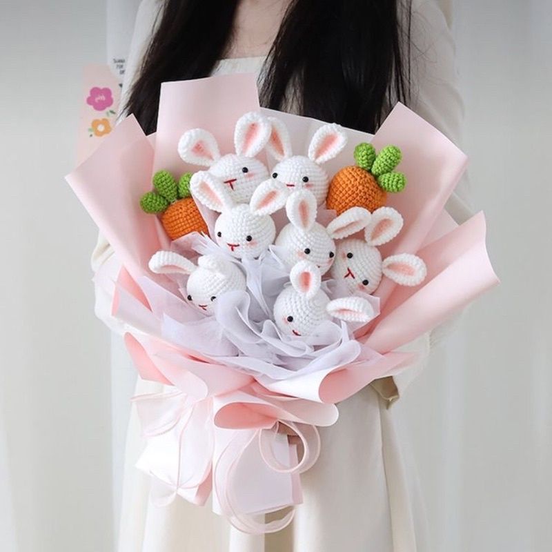 Bó hoa thỏ mix cà rốt gồm 7 bông hoa thỏ và 2 hoa cà rốt handmade móc tay bằng len làm quà tặng bạn gái