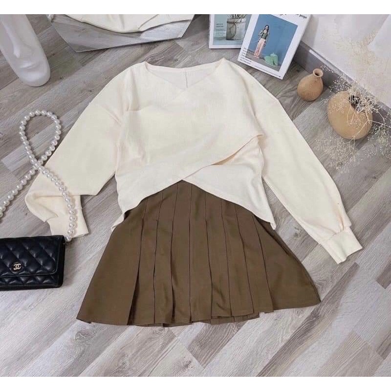 Set chân váy + áo vạt chéo 🥰