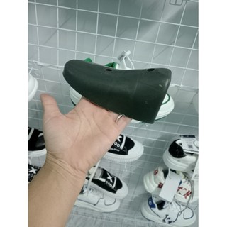 táo nhựa dựng phom giày