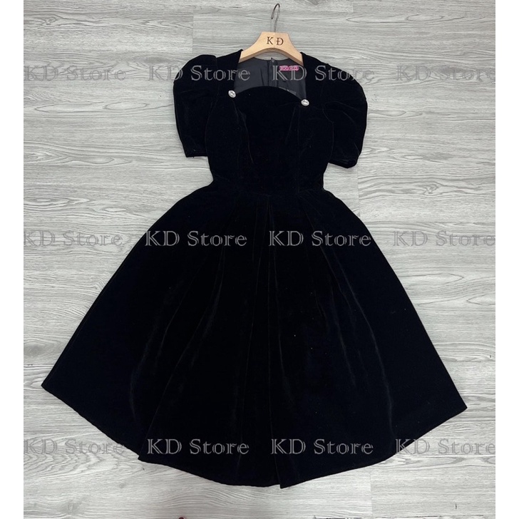 Váy nhung xoè xếp ly