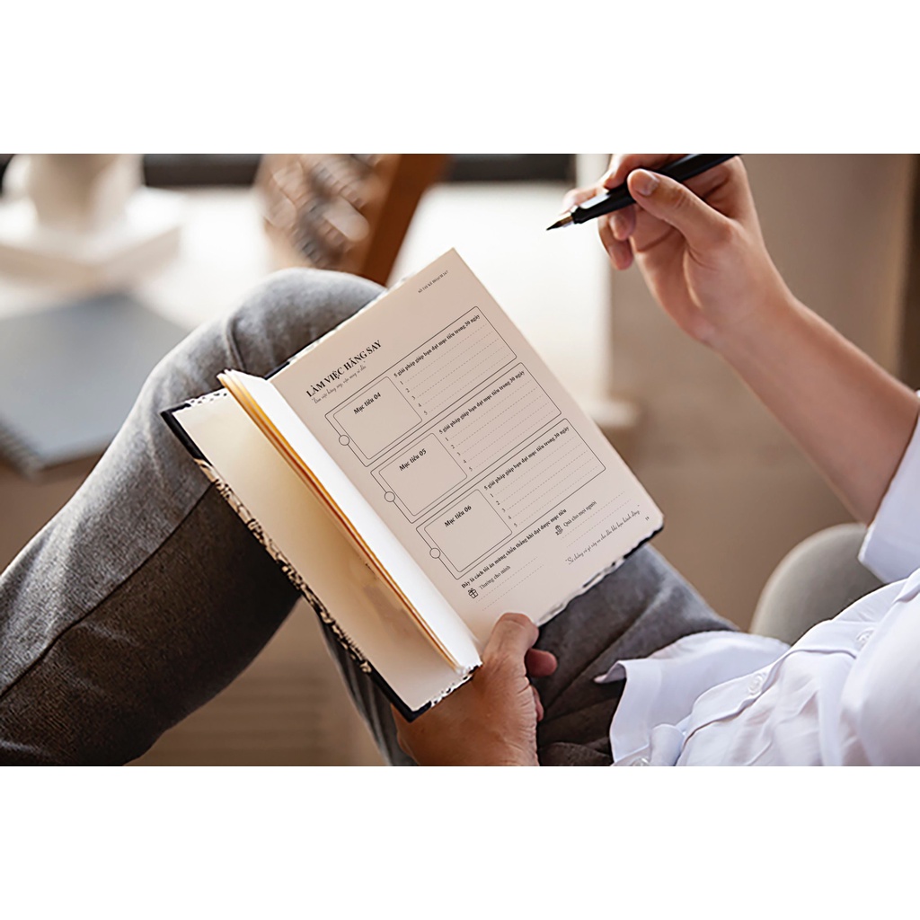 Sách - Sổ tay Kế Hoạch 24/7- Bìa da sang trọng-Xây dựng thói quen lập kế hoạch, vượt qua trì hoãn và chinh phục mục tiêu