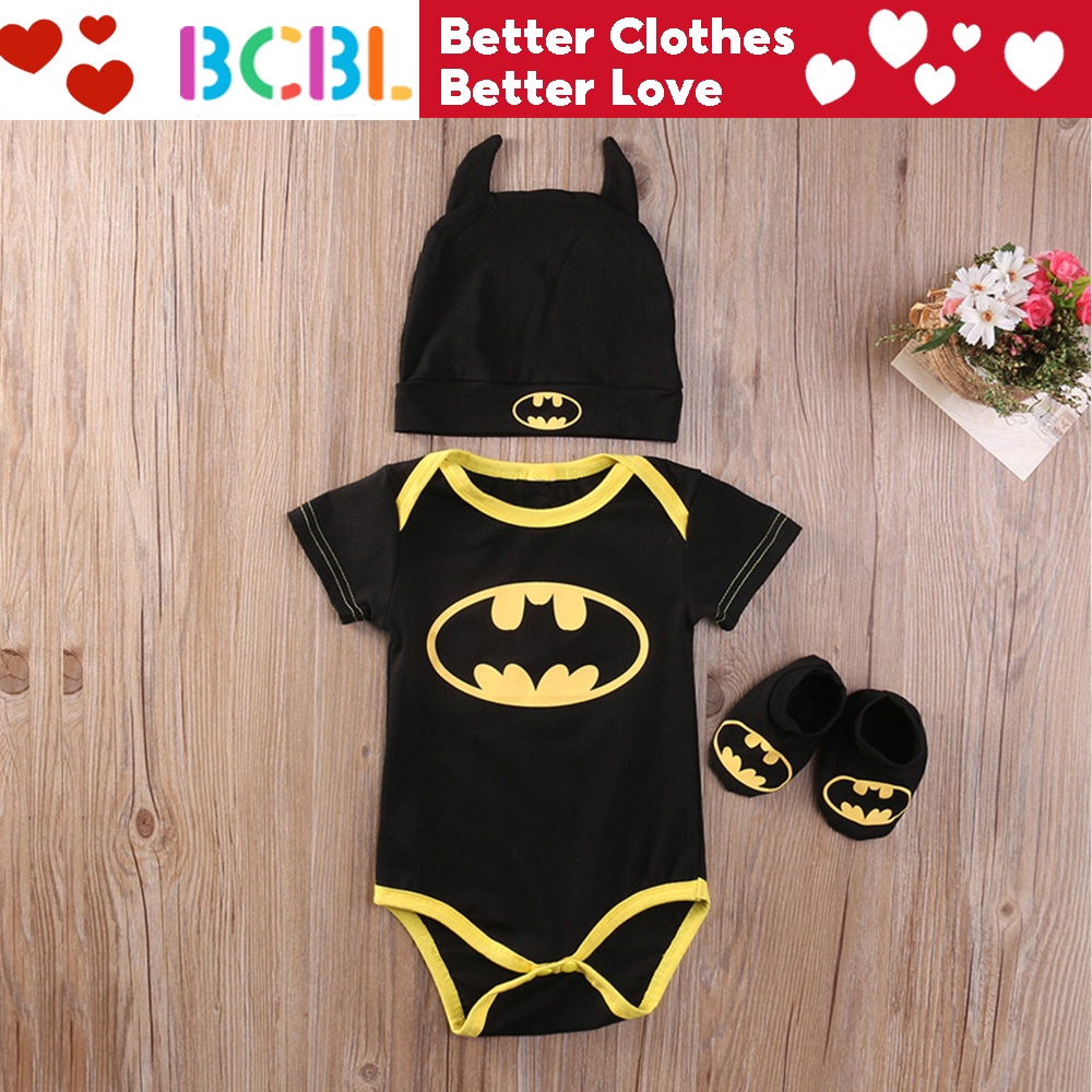 Bộ Trang Phục 3 Món Gồm Áo Liền Quần Màu Đen In Họa Tiết Hoạt Hình Batman Kèm Giày + Nón Cho Bé Trai Sơ Sinh 6-12 Tháng Tuổi