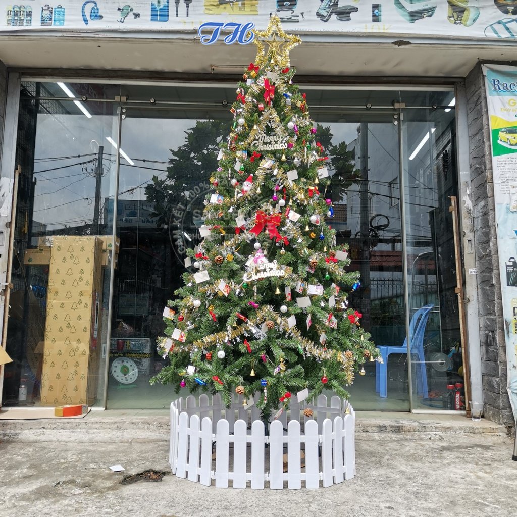 Cây thông noel 2m1, 2m4 đầu tròn trang trí phòng khách, phòng ngủ, ngoài trời đầy đủ phụ kiện mùa giáng sinh (Hình Thật)