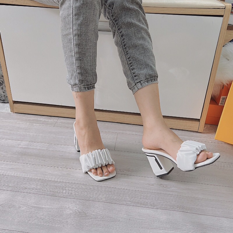 Dép guốc quai bèo nhúm da lì gót vuông pradaa 9p xịn đẹp