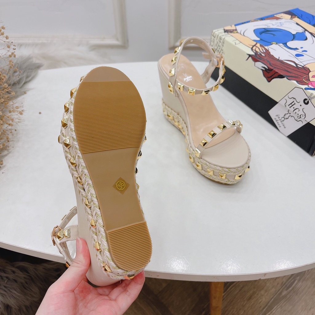 Sandal Đế Xuồng  Đinh SD2070