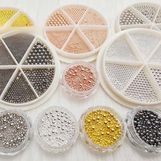 Set bi trang trí móng kim loại khay tròn 6 ngăn mix size