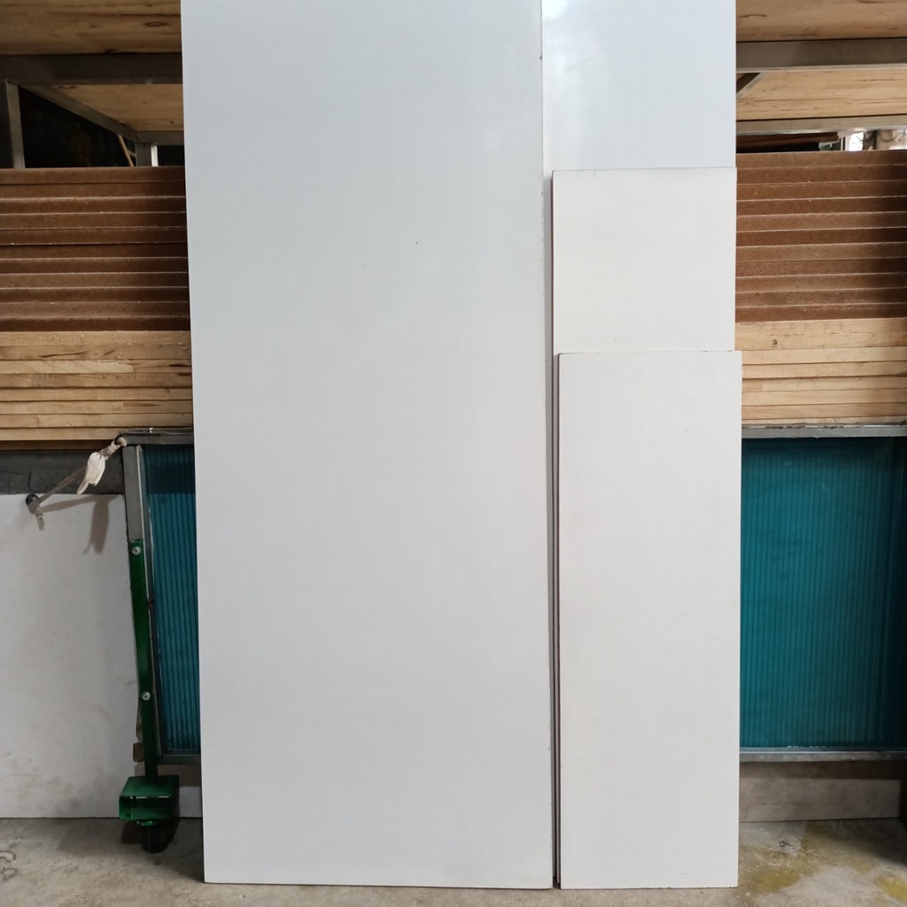 Tấm ván 12ly phủ keo trắng 2 mặt dùng làm kệ, bàn, vách