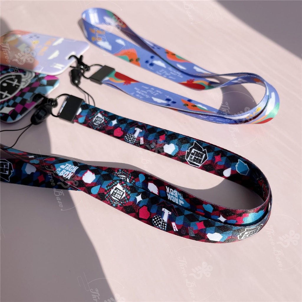 Ví Đựng Thẻ Có Dây Đeo Cổ Jhope TXT Straykids