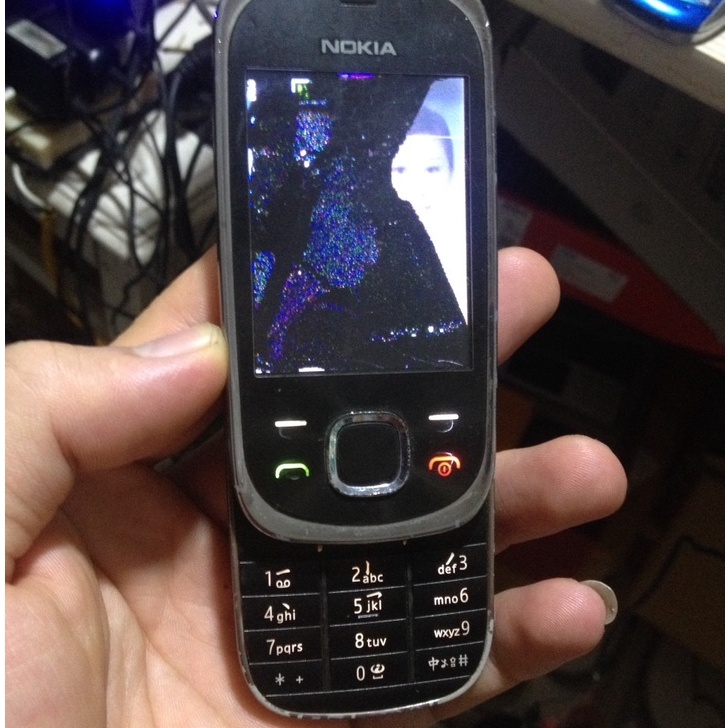 Xác NOKIA 7230 lên vẫn hiển thị nhưng vỡ màn,0 bin,0 tét gì thêm,bán xác anh em lấy đồ,làm gì làm