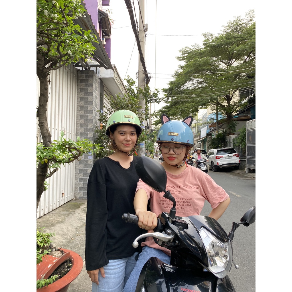 Mũ bảo hiểm 1/2 SRT chính hãng có ốp da Màu mới cực xinh,lót đen bảo hành 12 tháng