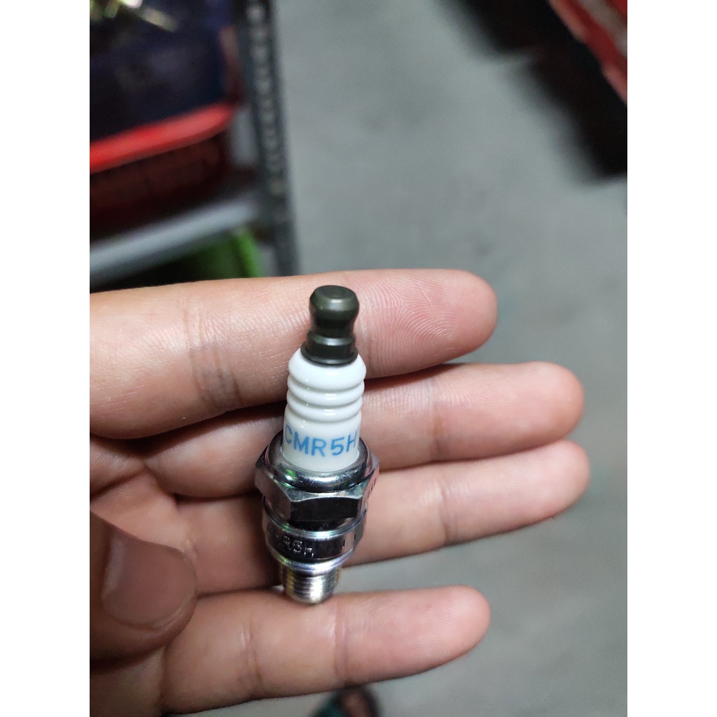 Bugi 4 kỳ NGK - CMR5H chuyên dùng cho máy cắt cỏ