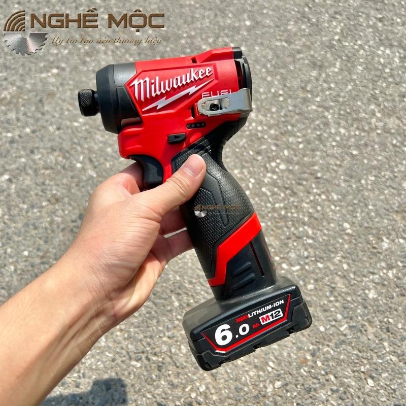 Máy vặn vít Milwaukee M12 FID2 ( chính hãng)
