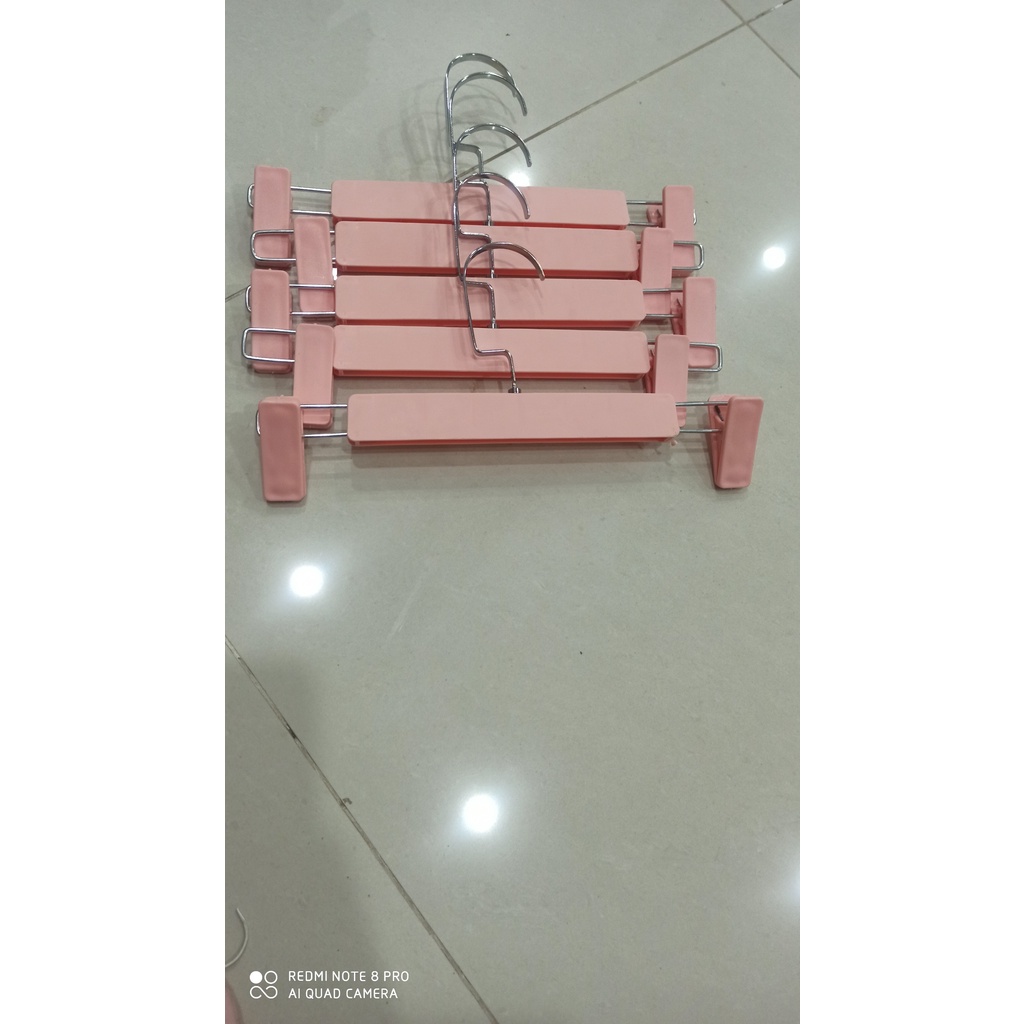 Kẹp quần nhựa hồng, đầu móc vuông cao cấp xoay 360 độ- Mắc kẹp treo quần áo người lớn bằng nhựa