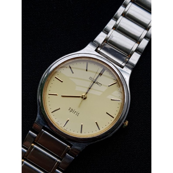 Đồng hồ nam Seiko pin