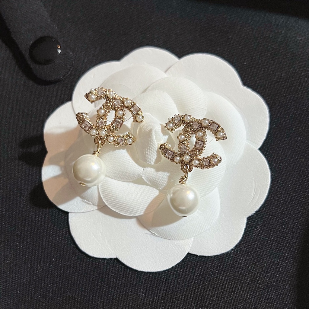 Khuyên Tai Đính Hạt Ngọc Trai Và Kim Cương Giả Hai Chữ C Thời Trang Mới