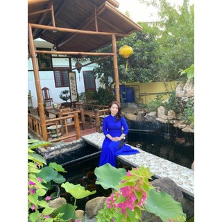 áo dài may sẵn in lụa trẻ trung