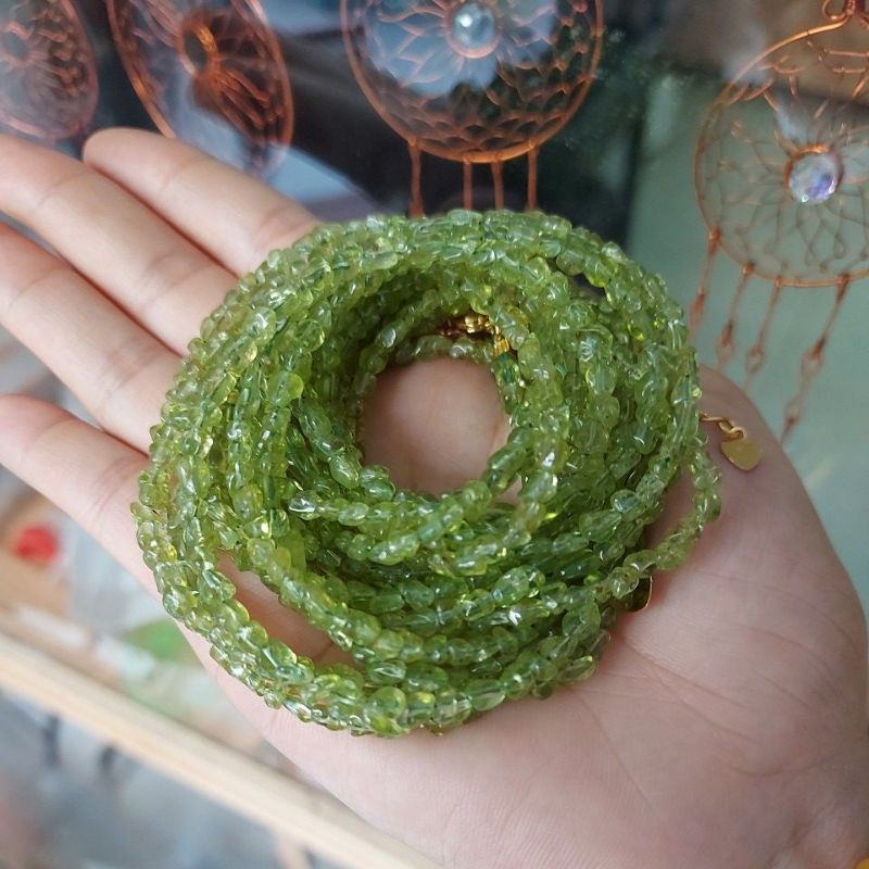 Vòng peridot 3 quấn tự nhiên