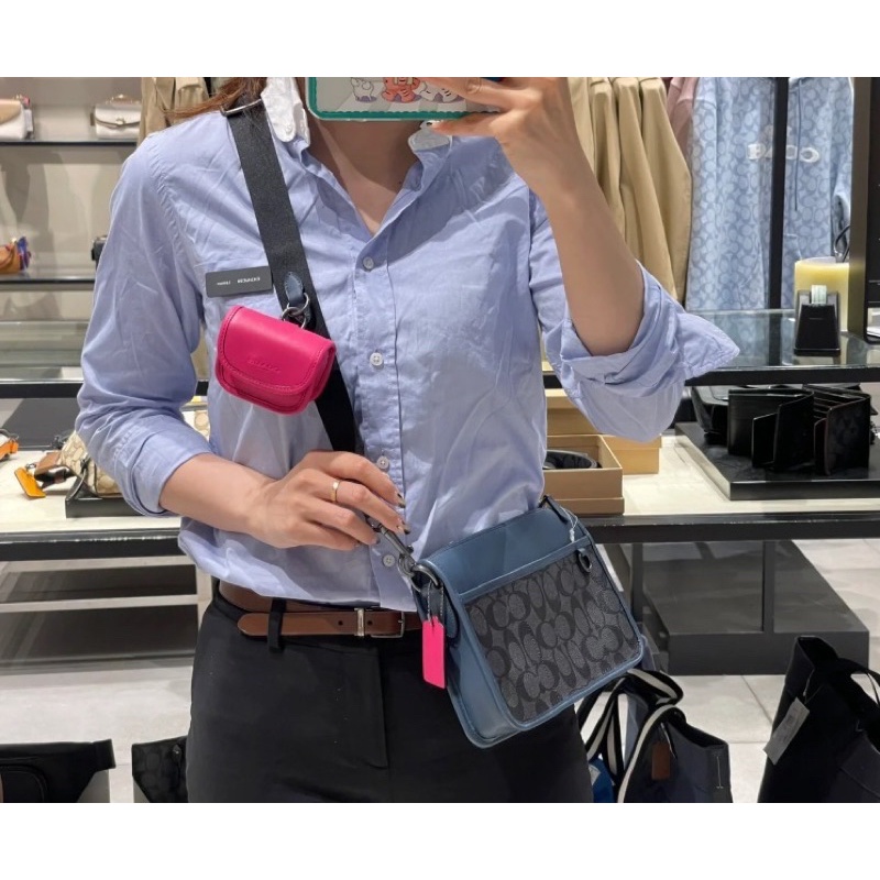 Túi đeo chéo Coach thời trang cao cấp 2022