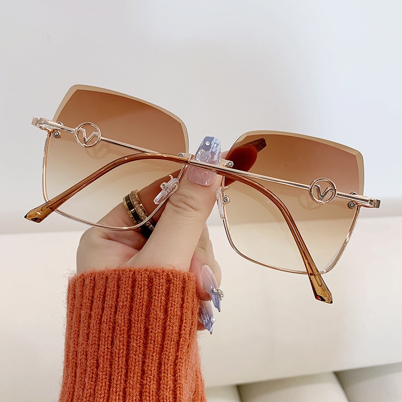 Kính Mát Gọng Vuông Thời Trang Cho Nam / Nữ