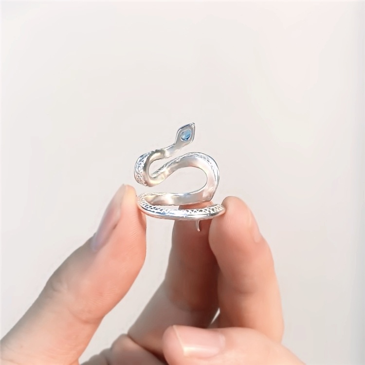 Nhẫn Hợp Kim Hình Rắn Đính Đá Zircon Xanh Thời Trang