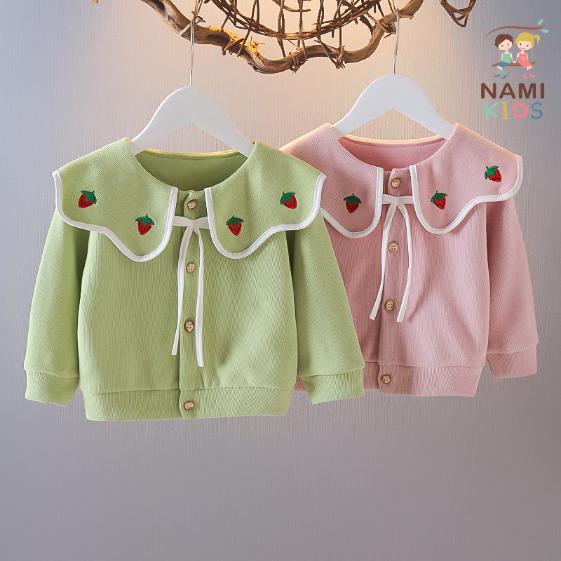 Áo khoác cổ bèo thêu trái dâu xinh xắn cho bé gái hàng QCCC