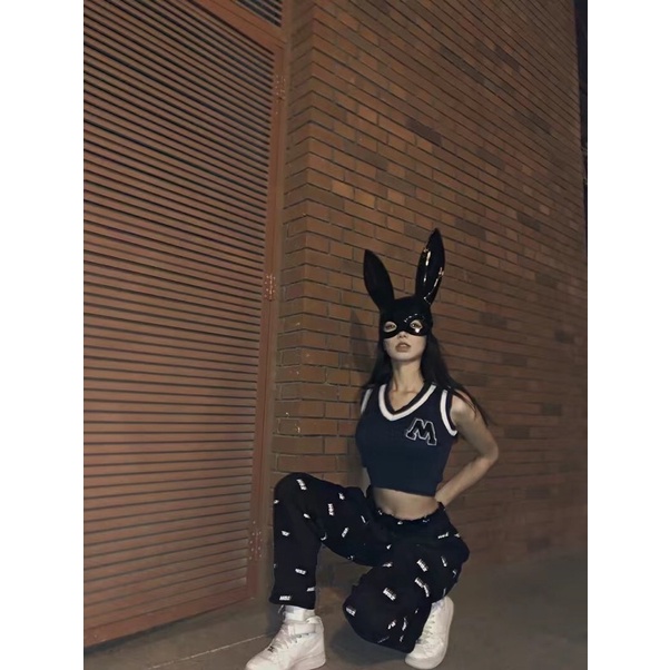 Mặt nạ thỏ đen cosplay Halloween