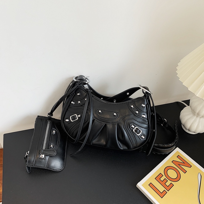 Túi Đeo Vai Đính Đinh Tán Phong Cách Âu Mỹ Retro Mẫu Mới 2022