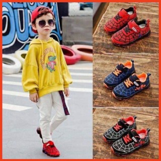 Giày spiderman cho bé trai (còn size 26)