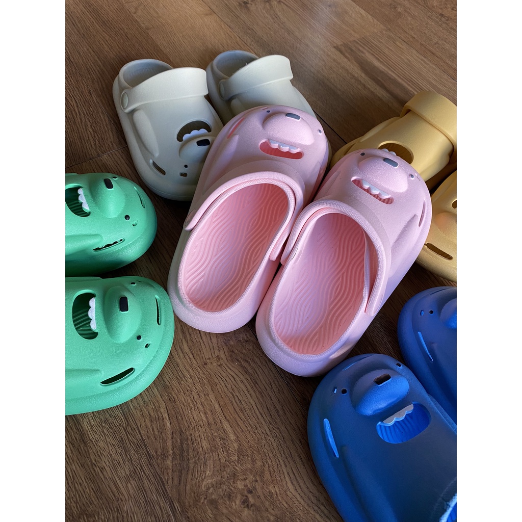 Dép sục Eva Cheerful Mario siêu nhẹ cho bé