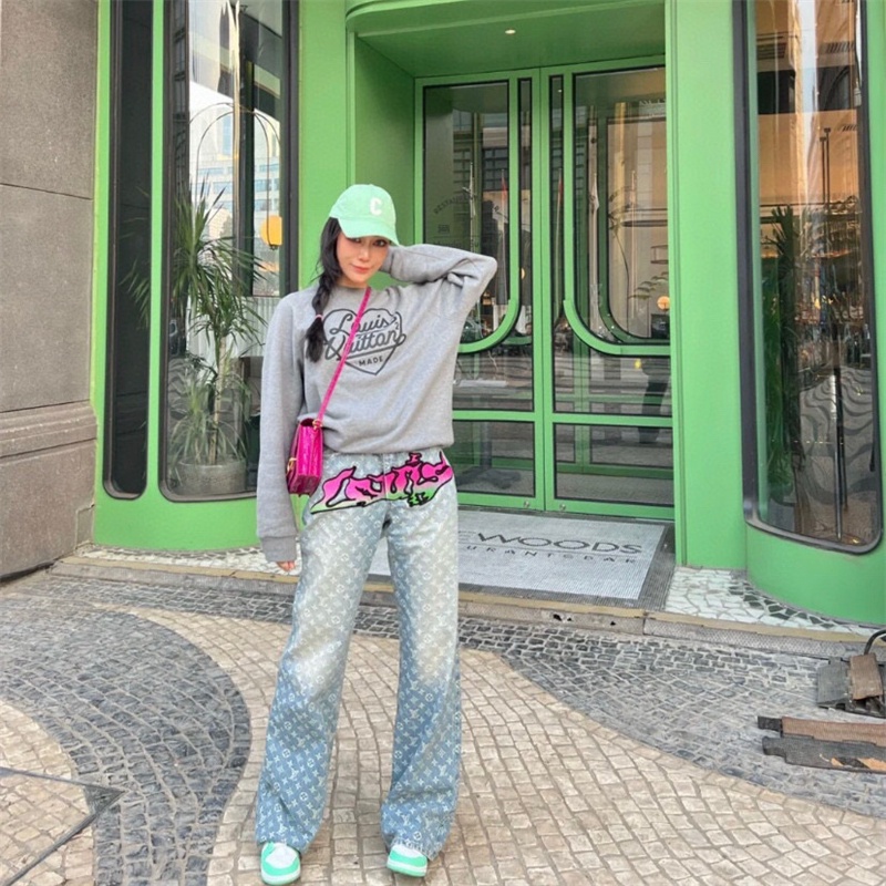 Quần Jean Nam Ống Đứng Thêu Họa Tiết Louis Vuitton 100% Chính Hãng