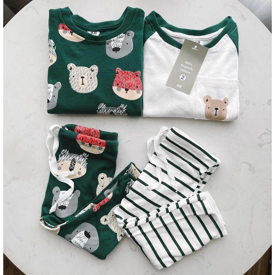 Set 2 bộ dài tay cho bé màu xanh lá họa tiết gấu
