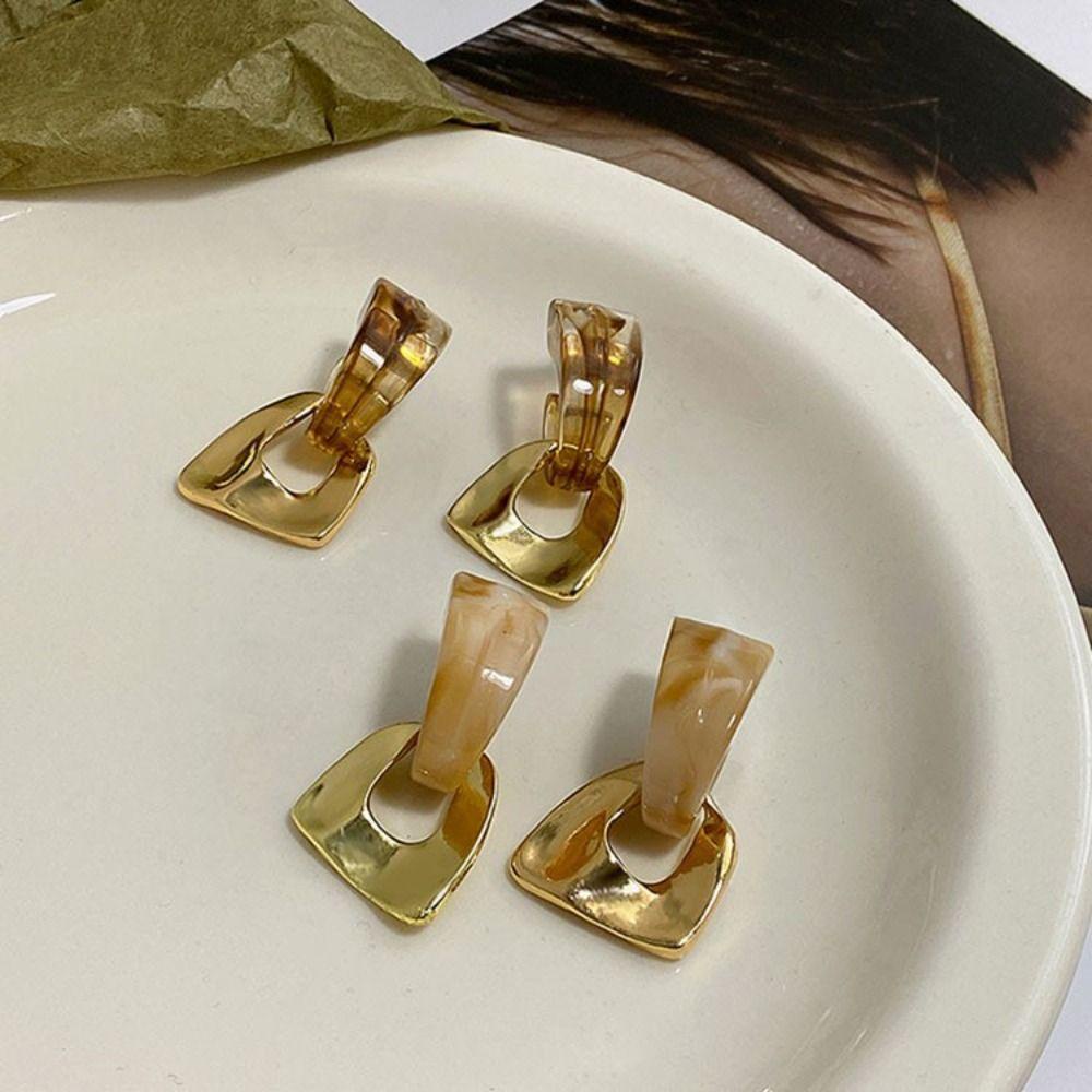 Khuyên Tai Hình Học Acrylic Màu Hổ Phách Phong Cách Vintage Thanh Lịch