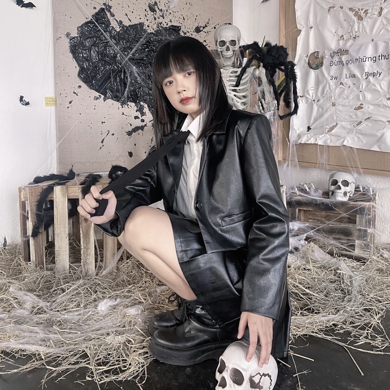 Set áo khoác blazer da chân váy da xếp ly tenis Hologramvnn đen trơn Holo Plaid