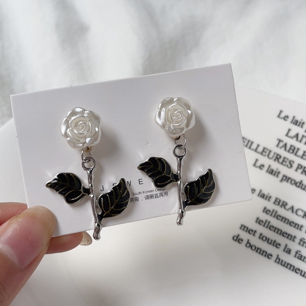 Bông Tai Hoa Hồng Sang Trọng Thời Trang Thu Đông 2022