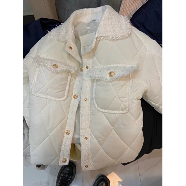 Áo phao trắng dáng ngắn hình trám cổ tay viền pha dạ tweed siêu xinh