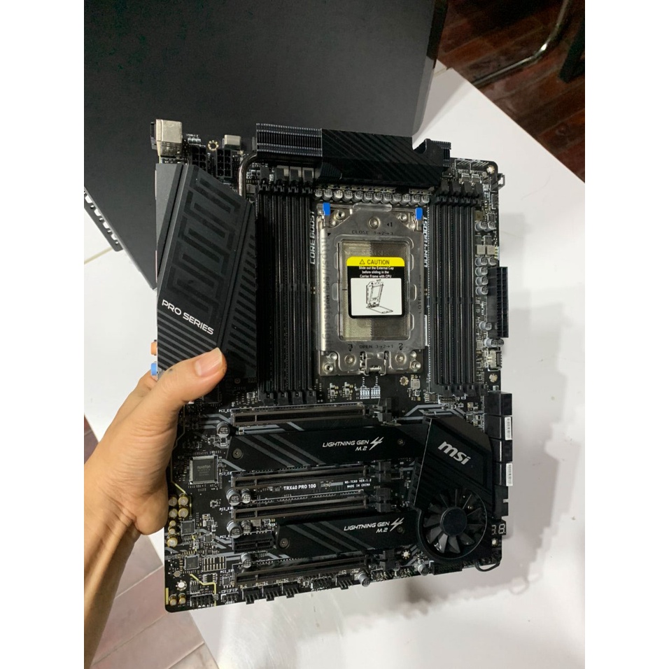 Bo mạch chủ MSI TRX40 PRO 10G