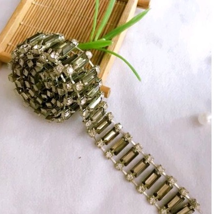 Dây đá chấu đính kết sáng lấp lánh