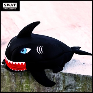 Balo cá mập vải lưới BabyShark màu đen phản quang (ảnh shop tự chụp)