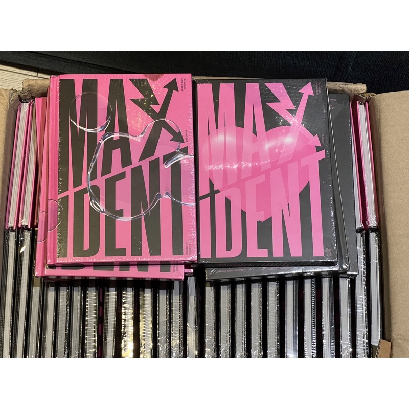 Hộp Ảnh Maxident có pre JYP - Stray Kids Album