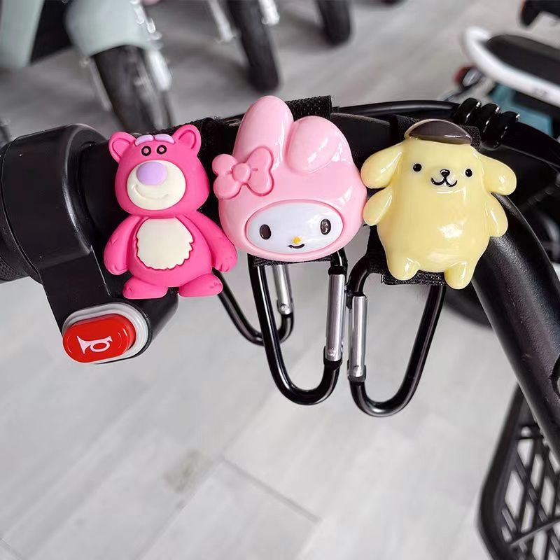 Móc Treo Đồ Gắn Xe Đẩy Em Bé / Xe Máy / Xe Hơi Họa Tiết Hoạt Hình Dễ Thương Tiện Dụng