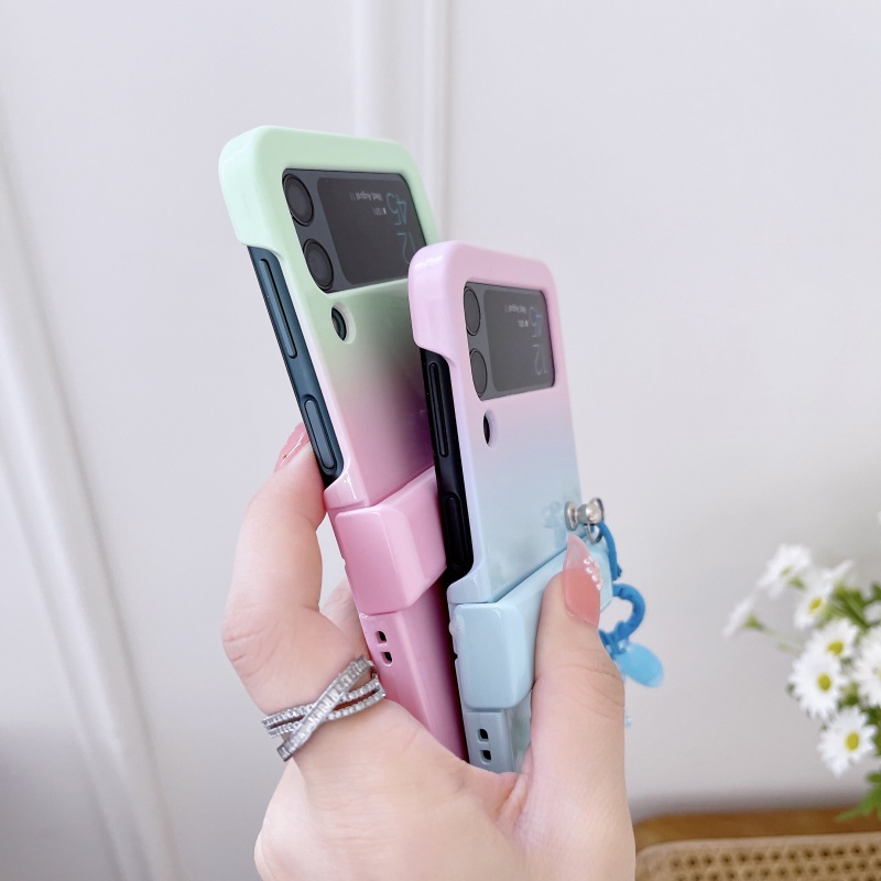 Ốp Điện Thoại Cứng Chống Va Đập Màu Gradient Bóng Có Mặt Dây Hình Gấu Và Hoa Cho Samsung Galaxy Z Flip 3 Z Flip 4