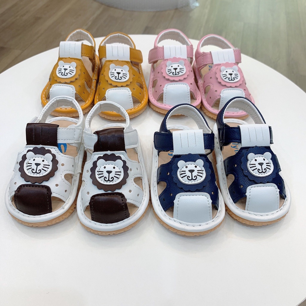 Sandal Tập Đi Cho Bé WOWKIDS Chống Trơn Thoáng Khí Hình Sư Tử, Đế Mềm Phát Tiếng Kêu Full Hộp