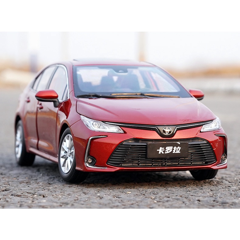 Mô hình xe Toyota Corolla Altis  2022 tỉ lệ 1:18